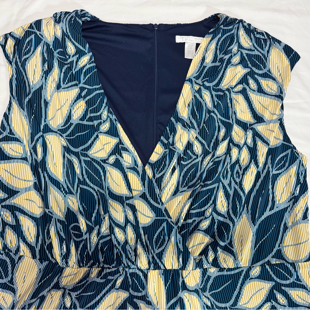 Plus Size London Times Navy and Cream Surplus Blouson Dress